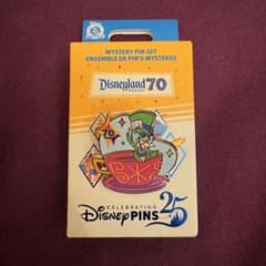 カリフォルニアディズニー 70周年 ピンバッジ マッドハッター - メルカリ