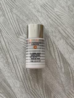 M・A・C ライトフル C+ ティンティッド プライマー SPF 45のサムネイル