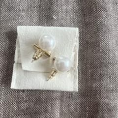 LOEM tokyo ホワイトパール スタッドピアスのサムネイル