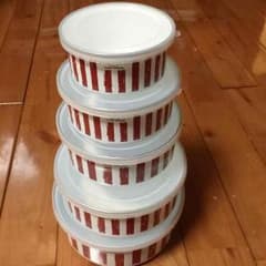 ホーロー容器  ５Ｐのサムネイル