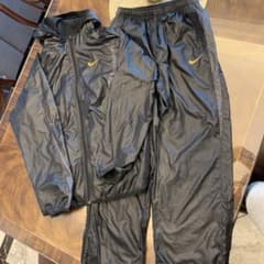 ナイキスポーツウェア上下セットのサムネイル