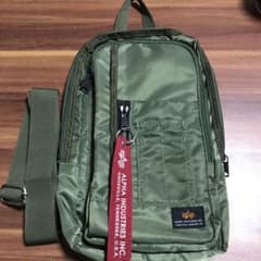 ボディバッグ リュックのサムネイル