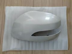 【ムーブLA100S】ドアミラーカバー ホワイト助手席側　87945-B2910のサムネイル