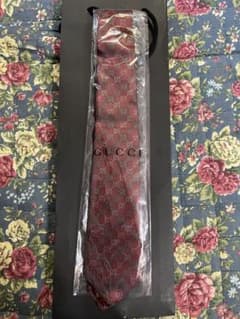 GUCCI ネクタイのサムネイル