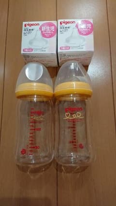 MARI様専用です♪     ピジョン 母乳実感哺乳瓶２本のサムネイル