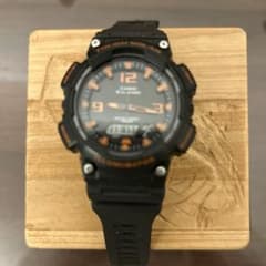 CASIO AQ-S810W 黒 オレンジ ソーラー腕時計のサムネイル