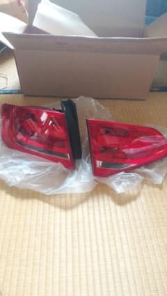 アウディA4 B8 8k テールランプのサムネイル