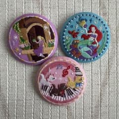 Disney Characters 刺繍缶バッジ 3種セットのサムネイル