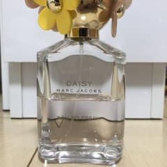 MARC JACOBS 香水のサムネイル