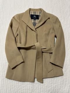 【週末限定お値下げ】BURBERRY ベルト付きジャケット 36 ベージュのサムネイル