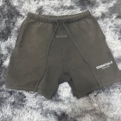 ESSENTIALS ダークグレー ショートパンツのサムネイル