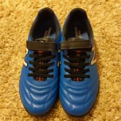 new balance　トレーニングシューズのサムネイル