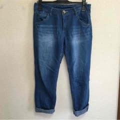 ゆったりデニムパンツのサムネイル
