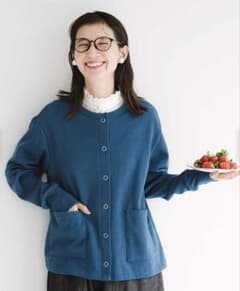 フラウグラット　顔うつり華やか♪ 好印象な白ブラウス風のやわらかつけ衿の会のサムネイル