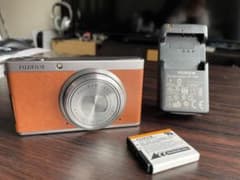 FUJI FILM 富士フイルム X XF1 BROWN 正常動作品のサムネイル
