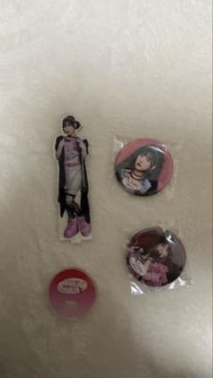 FRUITSZIPPER 月足天音 アクリルスタンドとバッジセットのサムネイル