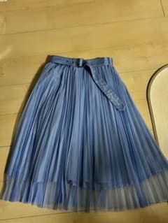 【美品】メゾピアノジュニア ベルト付 チュール プリーツスカート ライトブルーのサムネイル