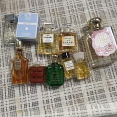香水　ミニサイズ　CHANEL ピュア　ホワイト　リネン　10個セット 香水 ミニサイズ CHANEL ピュア ホワイト リネン 10個セット - メルカリ