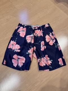 アップルバム ワンタックハーフパンツ サイズM 花柄のサムネイル