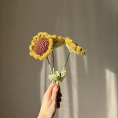 枯れない花　ひまわり3本のサムネイル