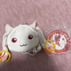 魔法少女まどか☆マギカ キュゥべえ ポーチ 缶バッジセットのサムネイル