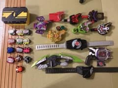 仮面ライダーギーツ デザイアドライバー レイズバックル 大量セットのサムネイル