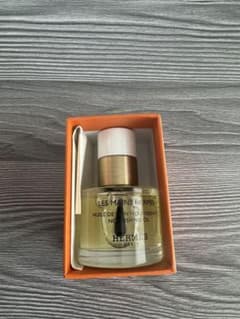 HERMES Les Mains Hermes ネイル＆キューティクルオイルのサムネイル