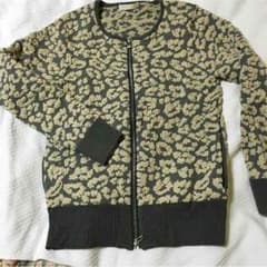 再値下げ❗️❗️ジップアップ ニットのサムネイル