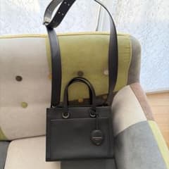 Cole Haan Grand Series ブラックショルダーバッグのサムネイル