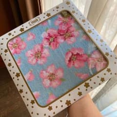 新品　フェイラー　桜柄　タオルハンカチのサムネイル