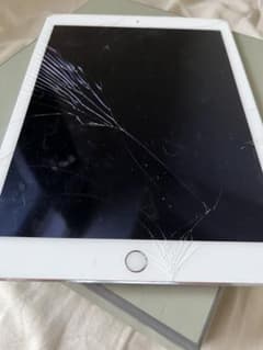 iPad Air 2 Wi-Fiモデル　ジャンク品のサムネイル