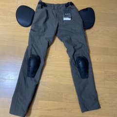 R Sタイチ　カーゴパンツ　新品のサムネイル