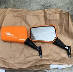 バイクのミラーのサムネイル