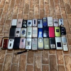 ガラケー 携帯電話 31台まとめ 動作未確認 ジャンク - メルカリ