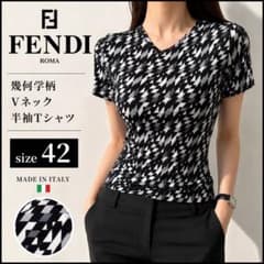FENDI フェンディ 総柄 Vネック 半袖 Tシャツ 幾何学柄 モノトーン42