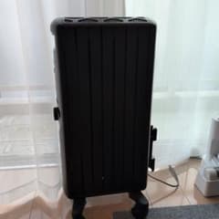 DeLonghi 電気ヒーター キャスター付き DeLonghi 電気ヒーター キャスター付き 黒 - メルカリ