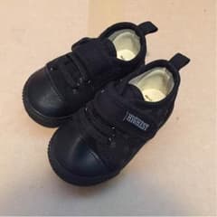 子供用靴のサムネイル