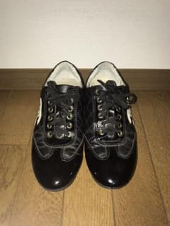 CHANEL スニーカーのサムネイル