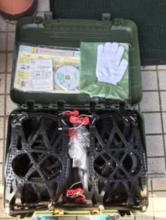 カーメイト バイアスロン クイックイージー タイヤ チェーン QE14のサムネイル