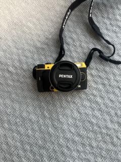PENTAX Q7 with telephoto lens