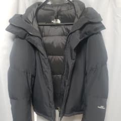 THE NORTH FACE ブラックダウンジャケットのサムネイル