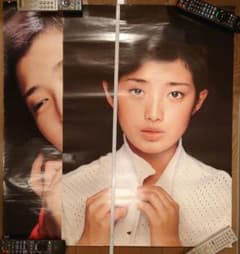 山口百恵　百恵白書　ポスター　当時物 山口百恵 百恵白書 ポスター 当時物 - メルカリ