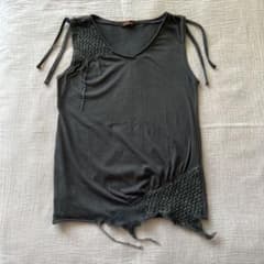 【お値下げ】Loo Targa ノースリーブ レイヤードトップス 装飾付きベストのサムネイル