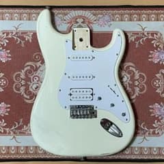 Squier by Fender Bullet Strat HSSのサムネイル
