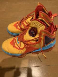 NIKE LEBRON19　ナイキ　レブロン　19のサムネイル