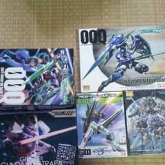 ガンプラセットのサムネイル