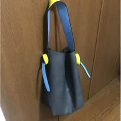 ショルダーバッグのサムネイル