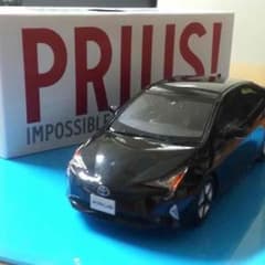 プリウス 模型 非売品 ミニカー グレーメタリックのサムネイル