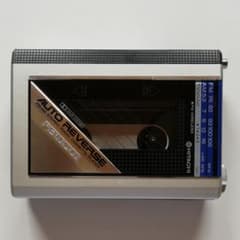 HITACHI  カセットプレイヤー　ラジオ付のサムネイル