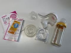 ピジョン　さく乳器　母乳アシスト　手動　搾乳器のサムネイル